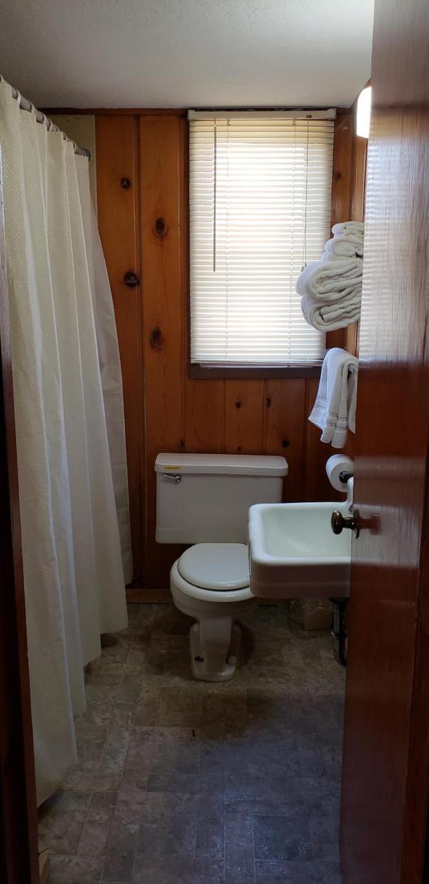 Caribou Lodge And Motel Soda Springs エクステリア 写真