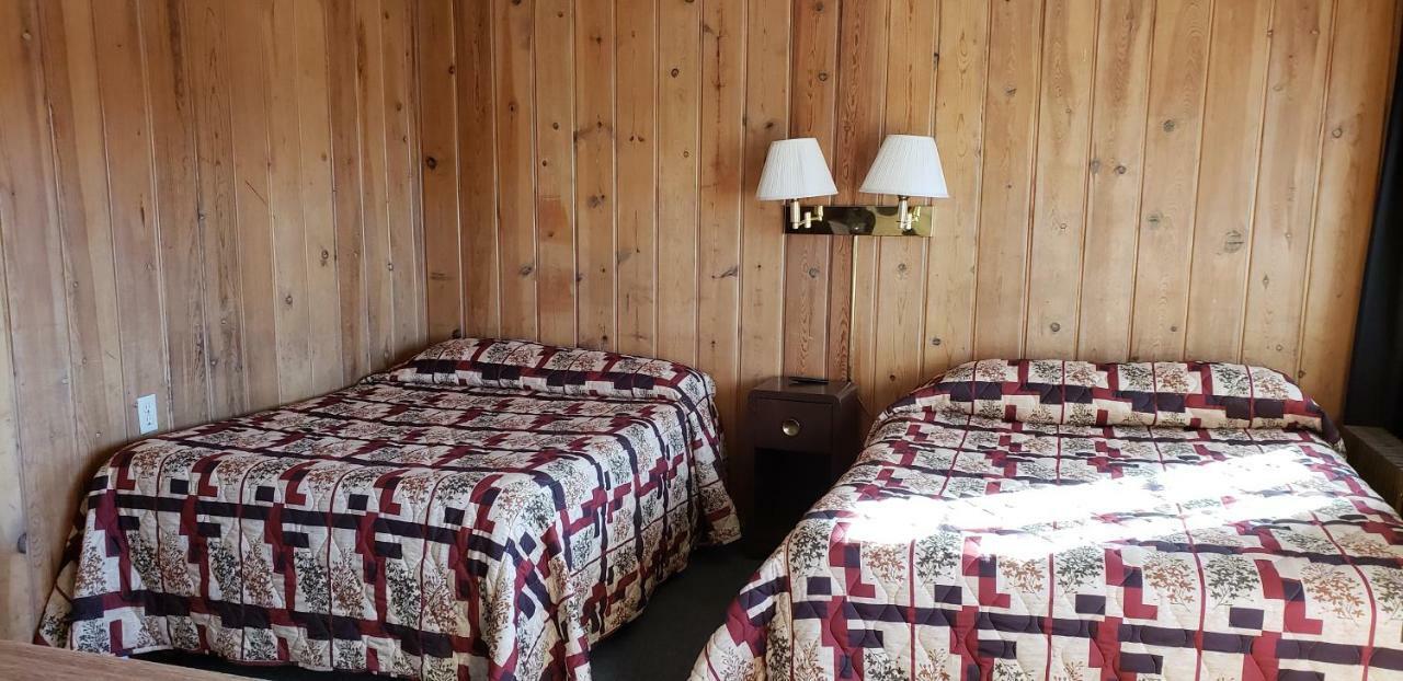 Caribou Lodge And Motel Soda Springs エクステリア 写真
